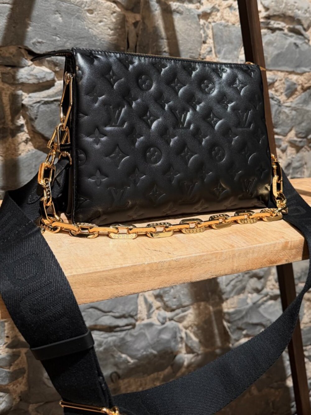 Louis Vuitton Coussin PM Black Monogram Puffy Leather Chain Shoulder Bag - Picture 2 of 16